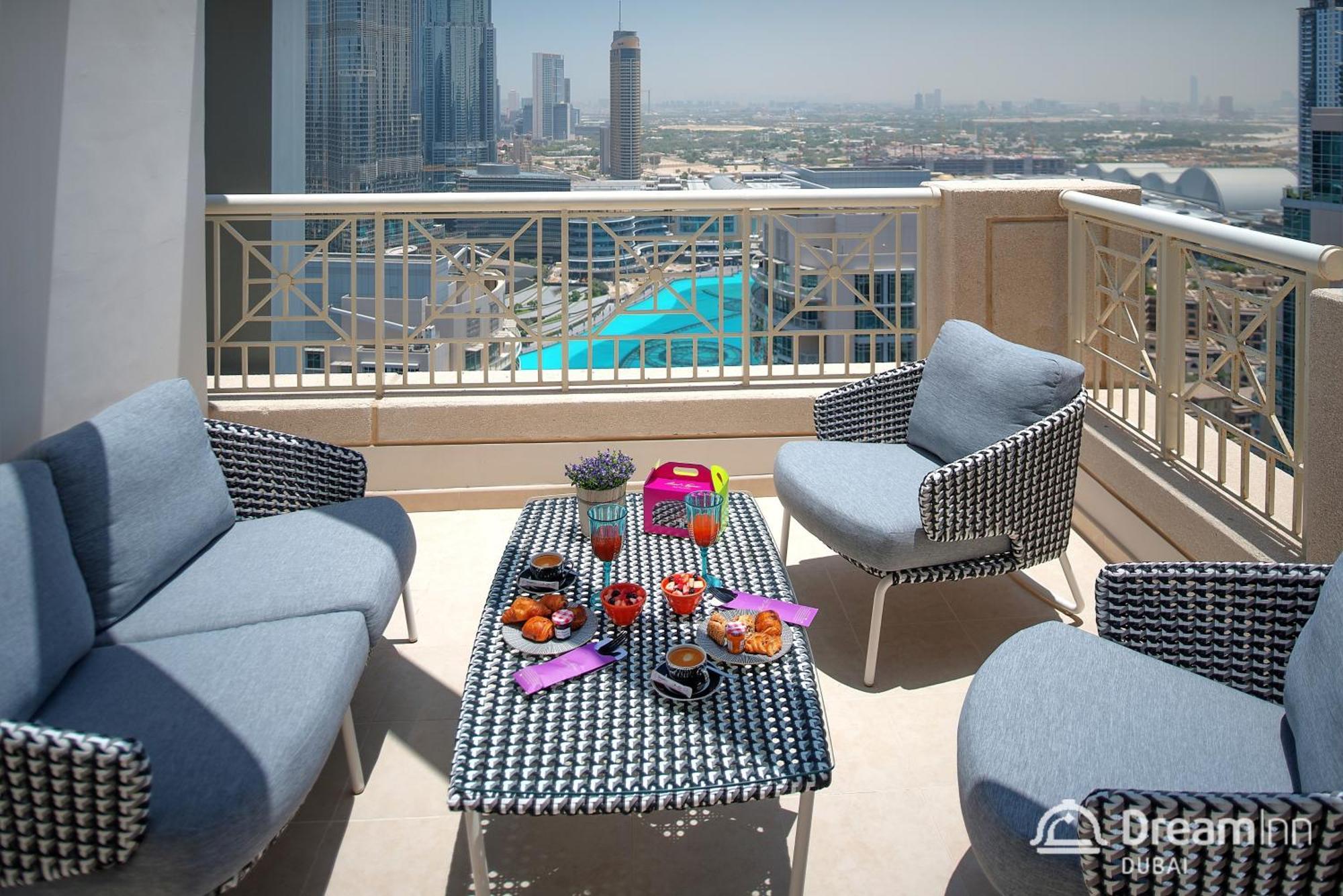 Dream Inn - Apartment With Private Terrace, 29 Boulevard Downtown دبي المظهر الخارجي الصورة