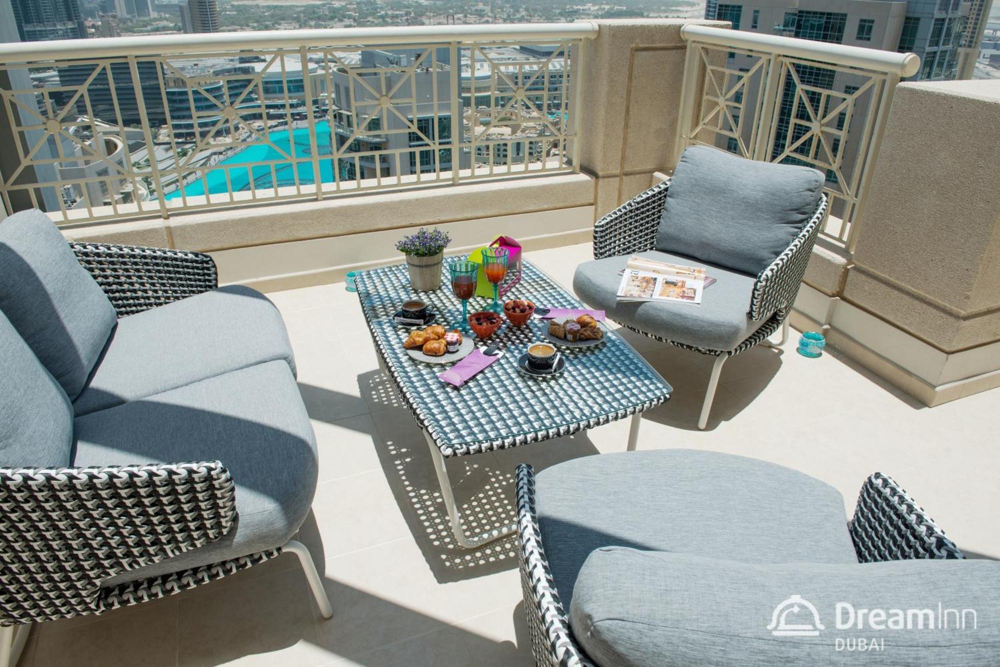 Dream Inn - Apartment With Private Terrace, 29 Boulevard Downtown دبي المظهر الخارجي الصورة